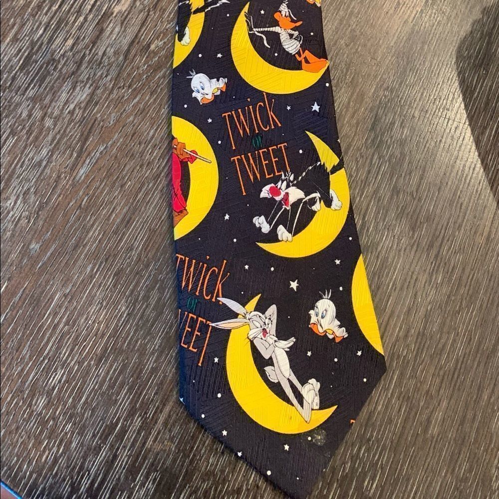 Loony Toons Twick or Tweet Halloween Silk Neck Tie
